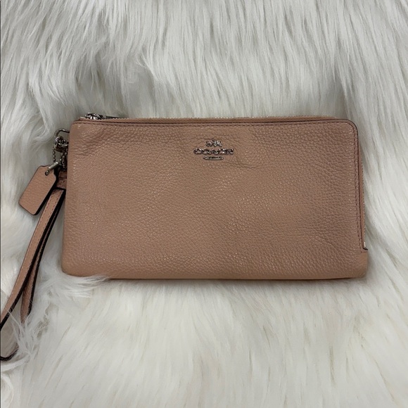 NEW Coach pastel pink leather zip around Wallet wristlet PERFECT!! - Picture 5 of 8